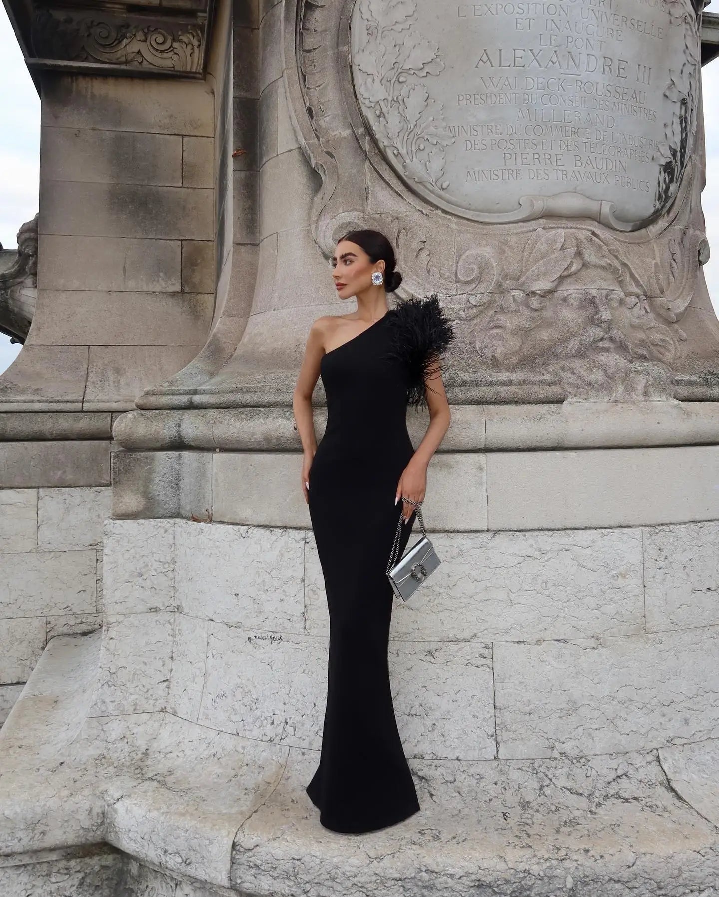 Bodycon Dress For Women Elegant One Shoulder Feather Design Black Bandage Sleeveless Mermaid Long Gowns